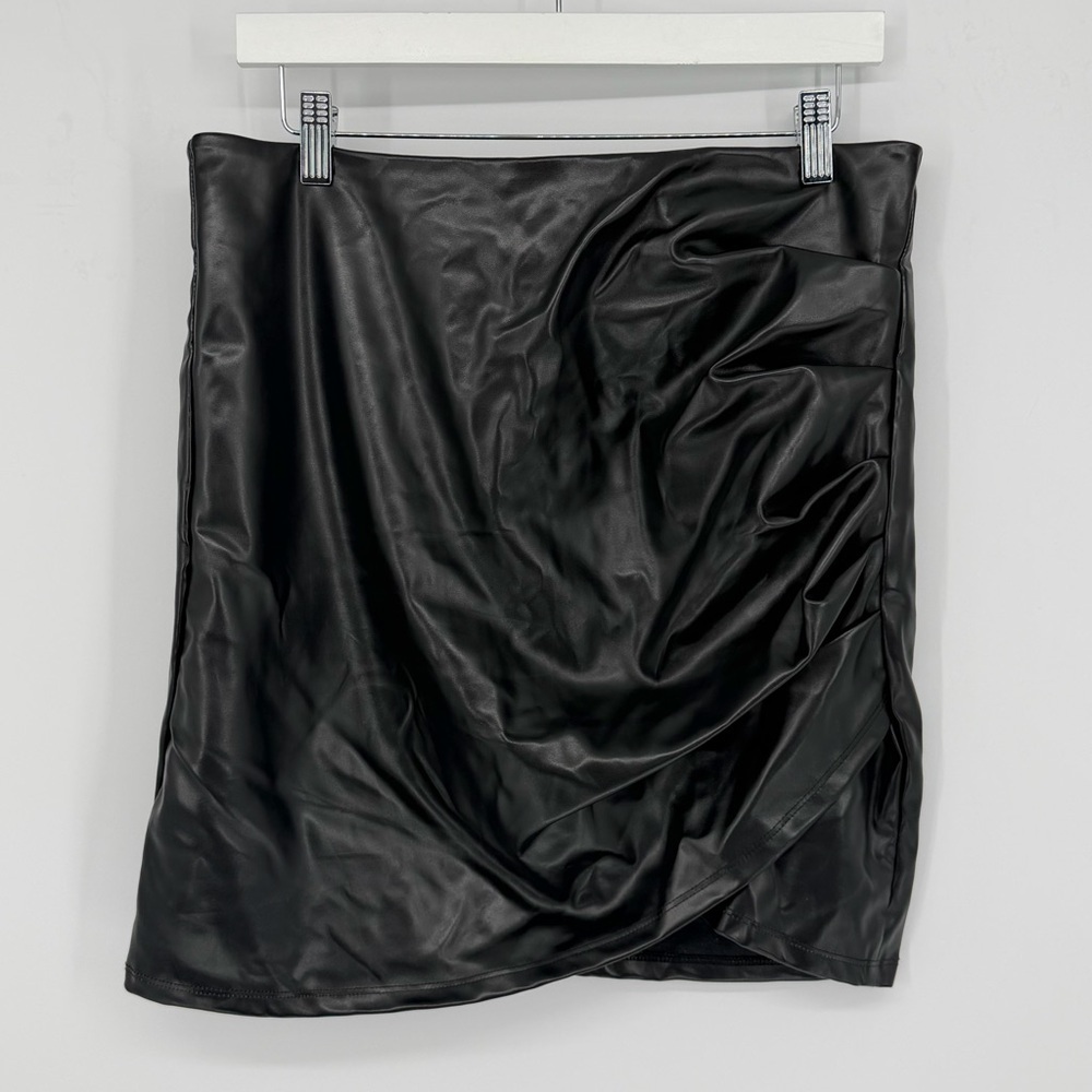 Black Sexy Mini Ruched Front Black Pleather Skirt